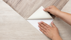 Film dán gỗ nội thất thi công nhanh