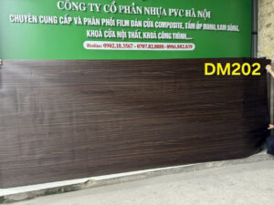 Mã film DM202 là lựa chọn nổi bật cho cửa Composite vân gỗ